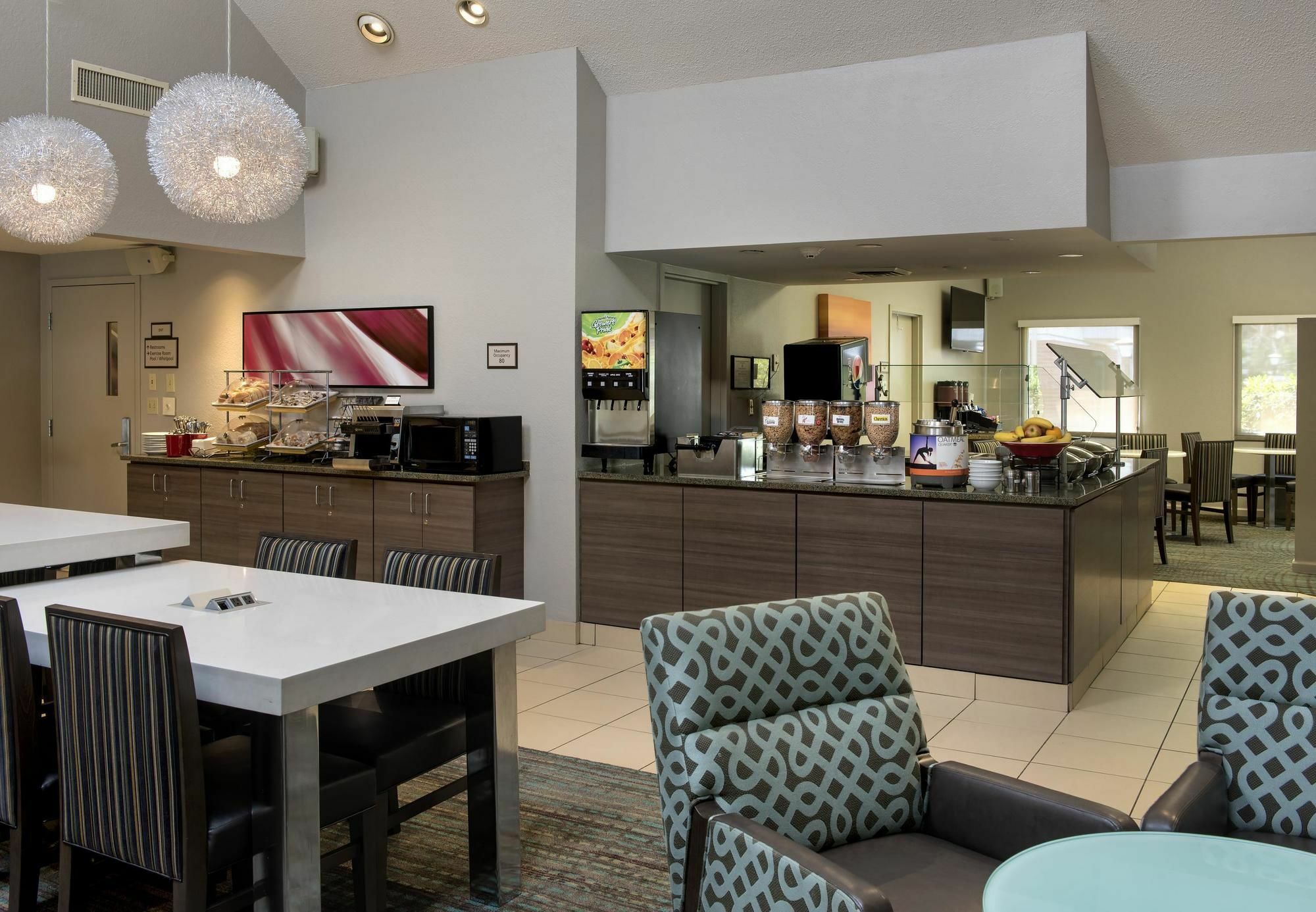 Sonesta Es Providence - Airport Hotel
